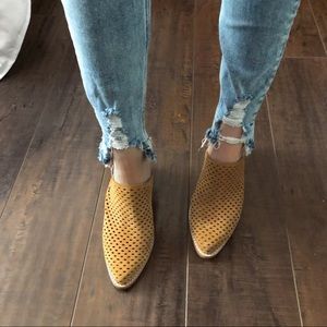 Zara distressed hem skinny